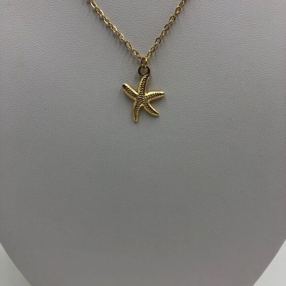 18K Gold Plated Women's Starfish Pendant Necklace Hypoallergenic Waterproof - Picture 5 of 12